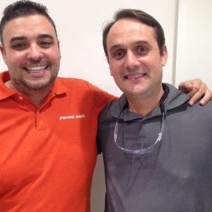 Nuestro paciente Sergio con el Dr. Lanuza